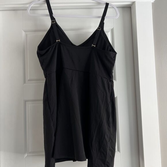 Lands' End Women's V-neck Tulip Wrap Swim Dress One Piece Swimsuit Black XL - Picture 5 of 5